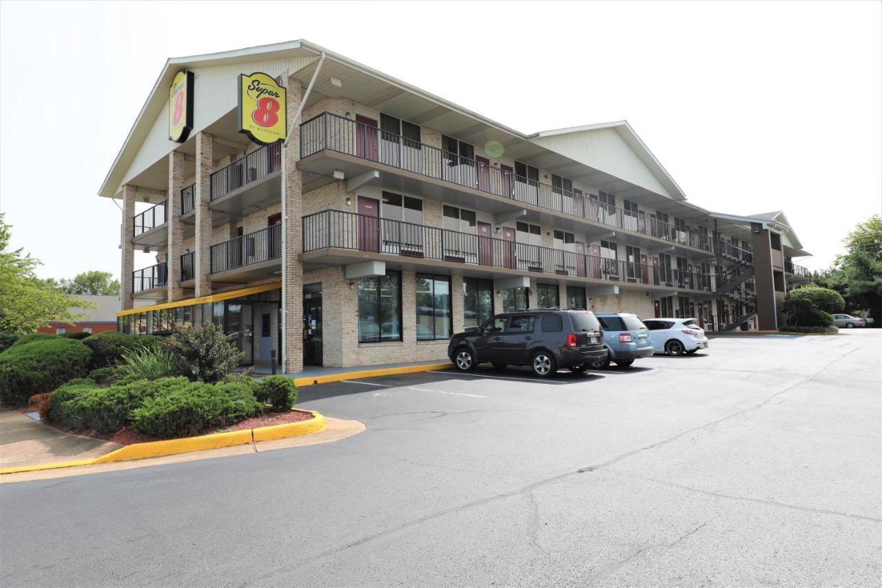Super 8 By Wyndham Manassas Hotel Eksteriør billede