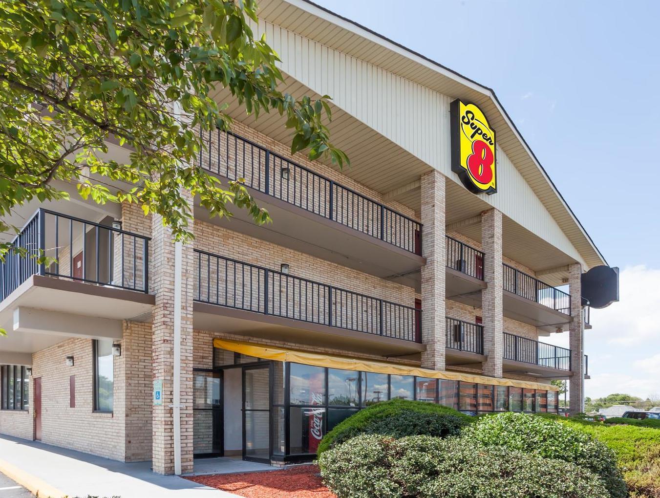 Super 8 By Wyndham Manassas Hotel Eksteriør billede