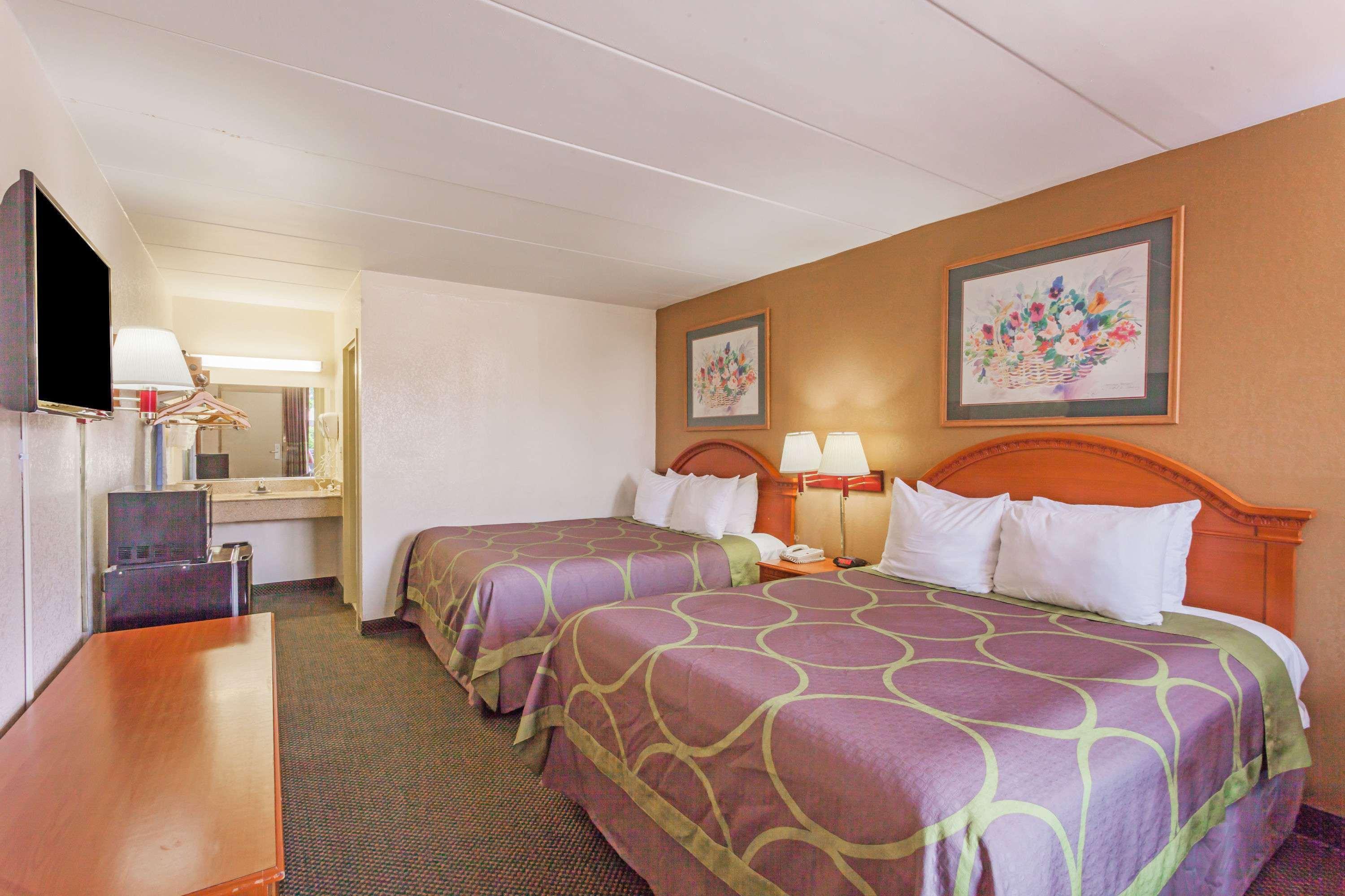 Super 8 By Wyndham Manassas Hotel Eksteriør billede