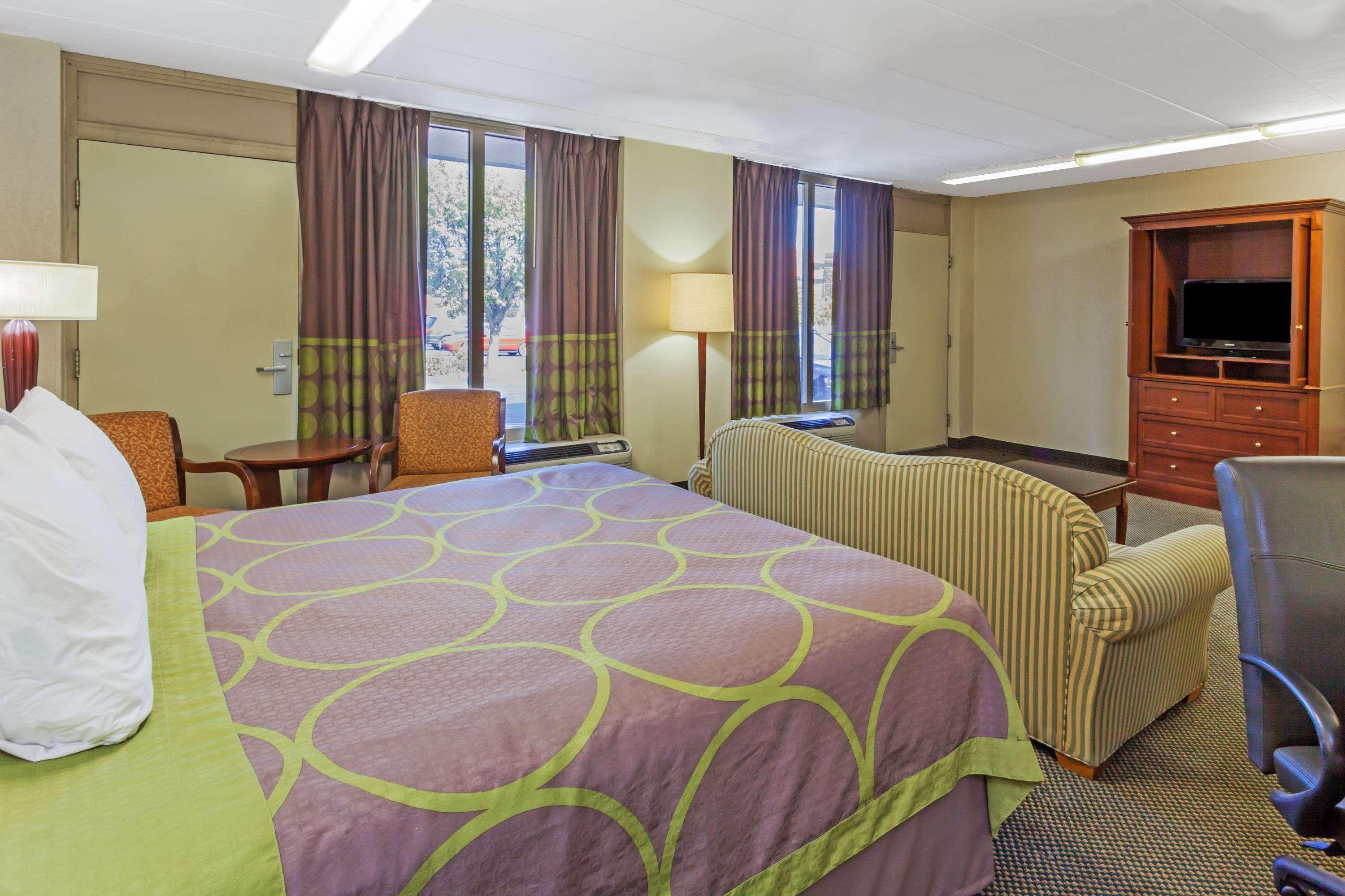 Super 8 By Wyndham Manassas Hotel Eksteriør billede