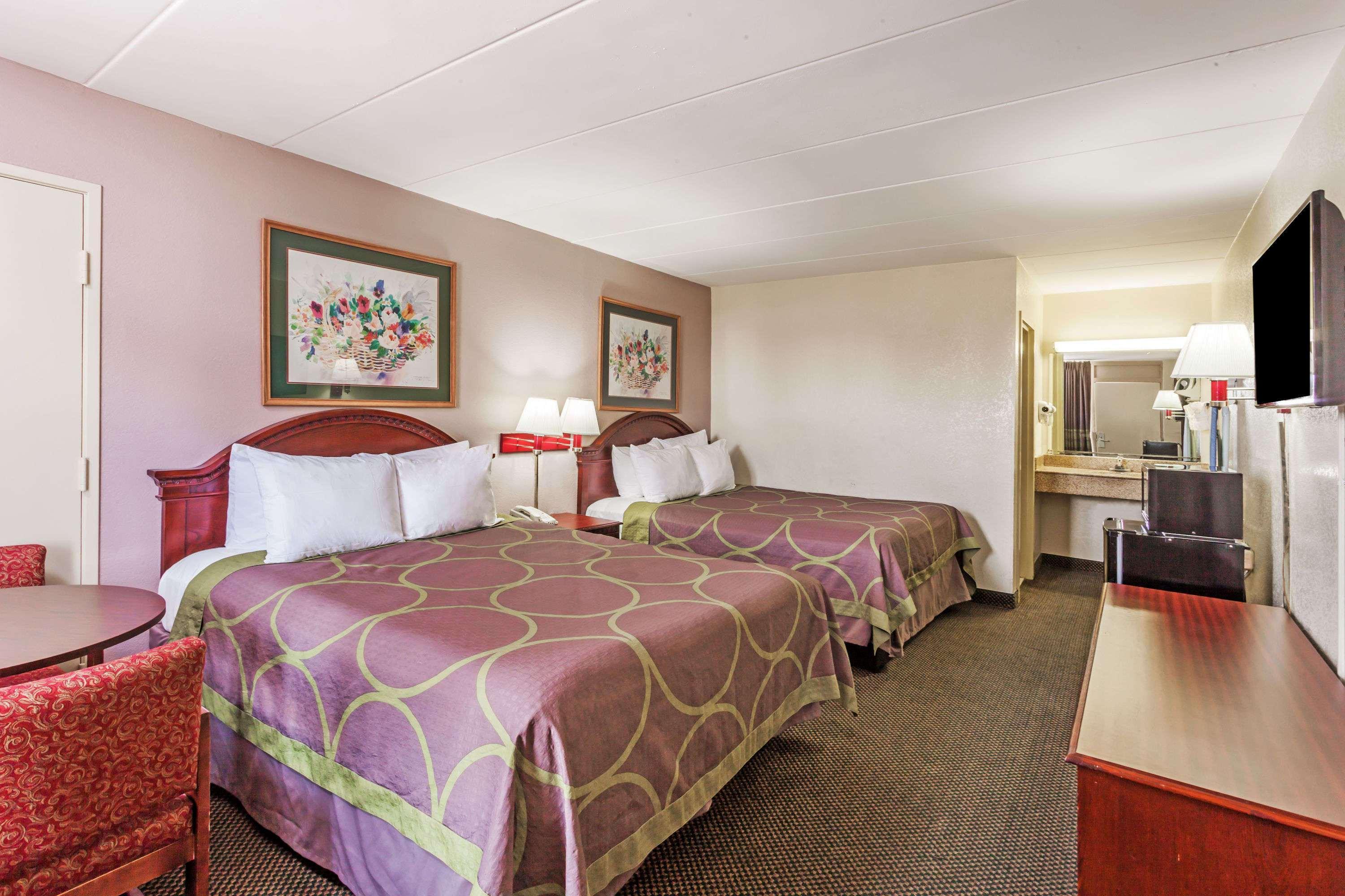 Super 8 By Wyndham Manassas Hotel Eksteriør billede