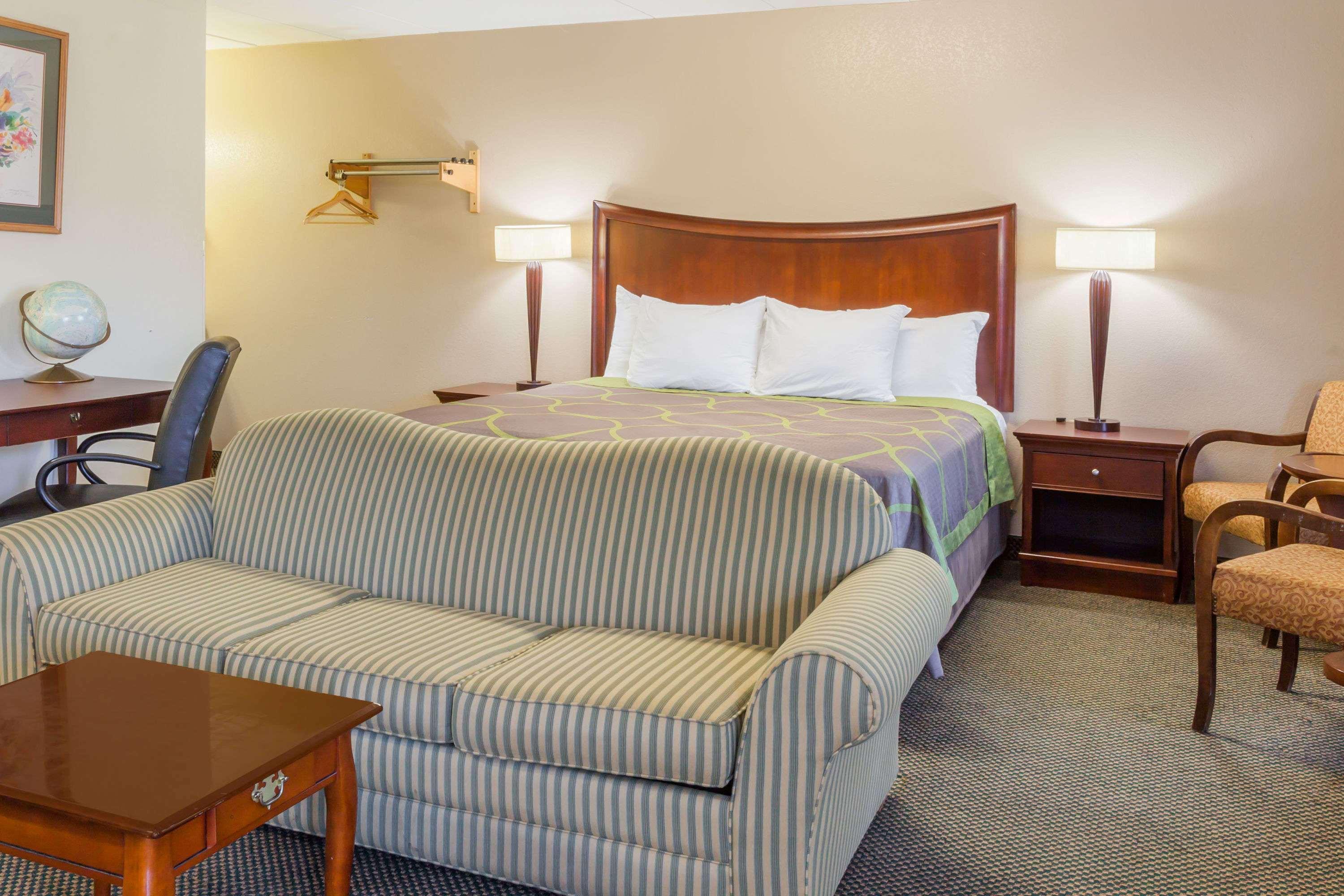 Super 8 By Wyndham Manassas Hotel Eksteriør billede